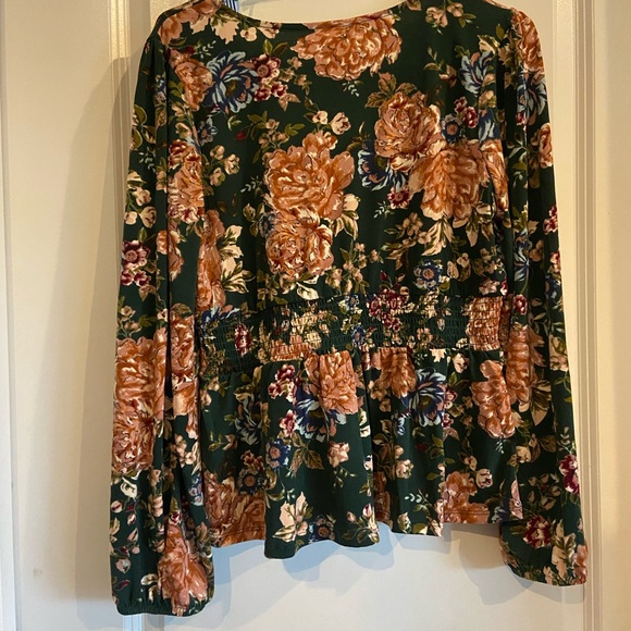 Maurice’s floral top - Picture 4 of 7